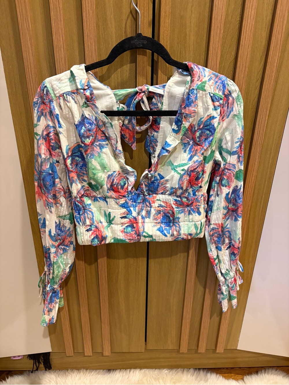 Anthropologie White Floral Tie-Back Cropped Blouse